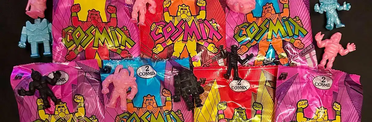 Sélection de jouets et figurines vintage