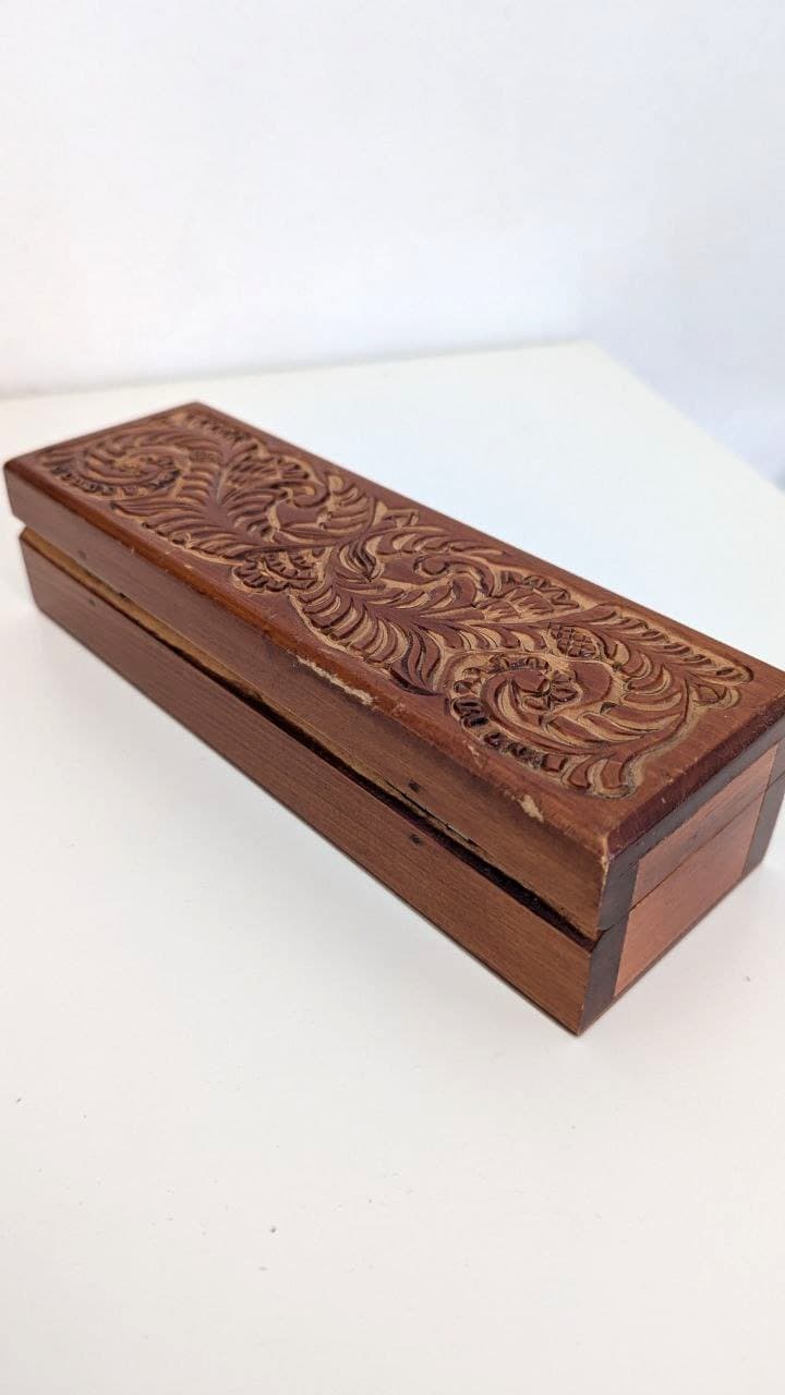 Boite en bois gravée - époque URSS-image-3