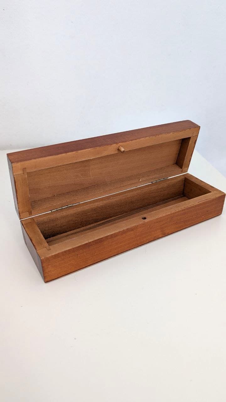 Boite en bois gravée - époque URSS-image-2