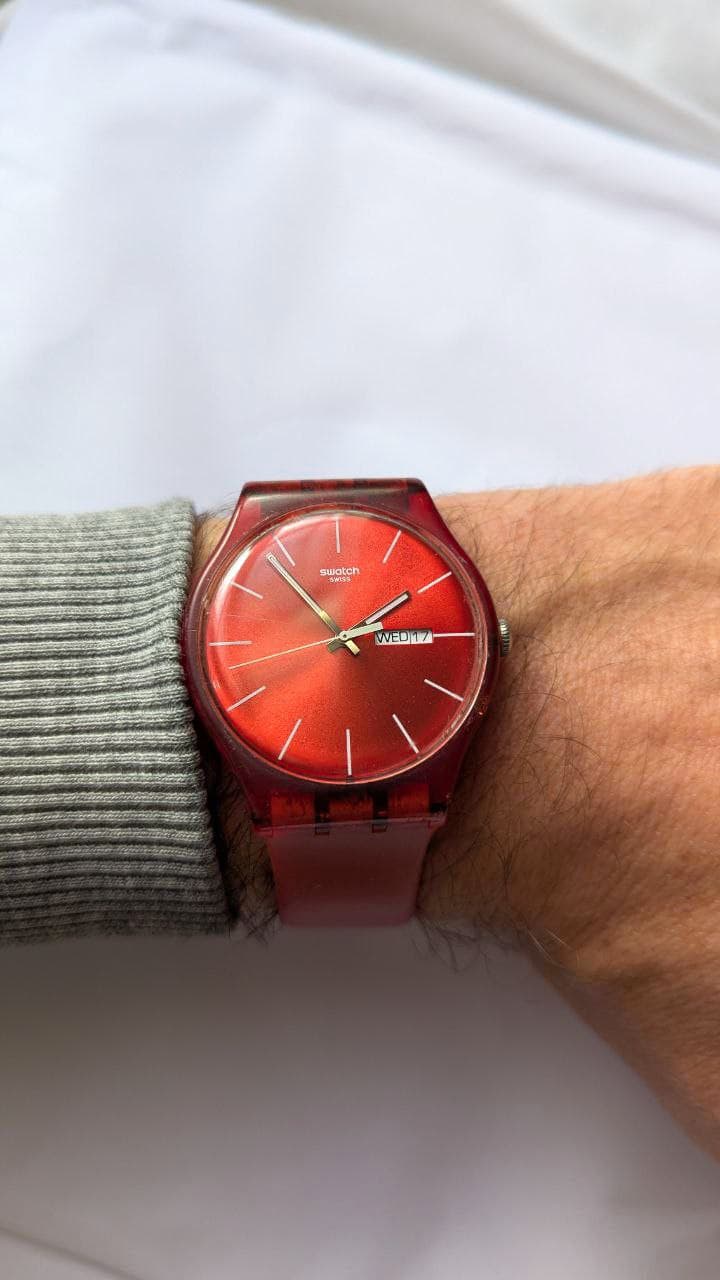 Montre Swatch New Gent RED REBEL-image-1